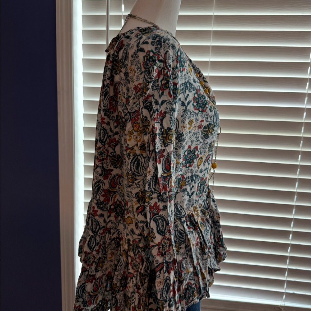 Time and Tru Multicolor Floral Blouse - Picture 2 of 6
